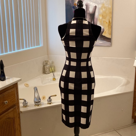 Blk white dress - Picture 3 of 5